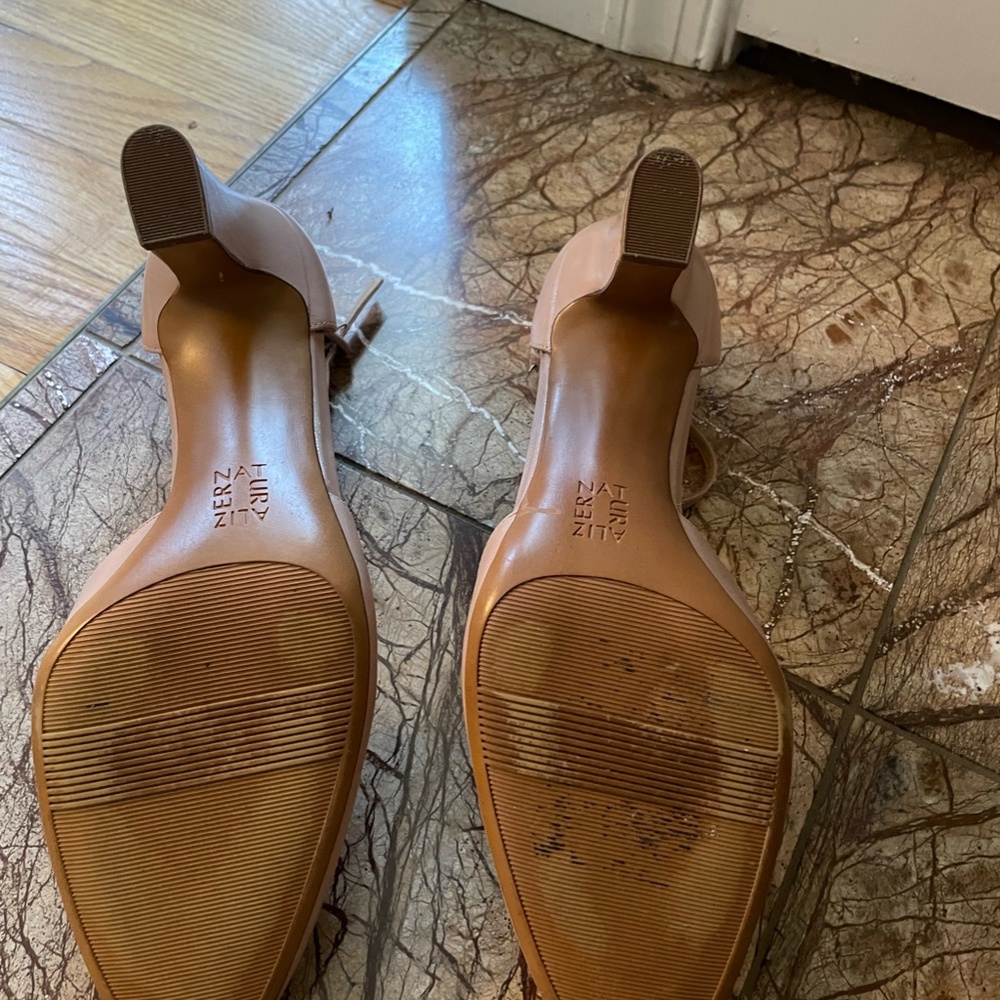 Naturalizer Block Heels - Picture 4 of 5